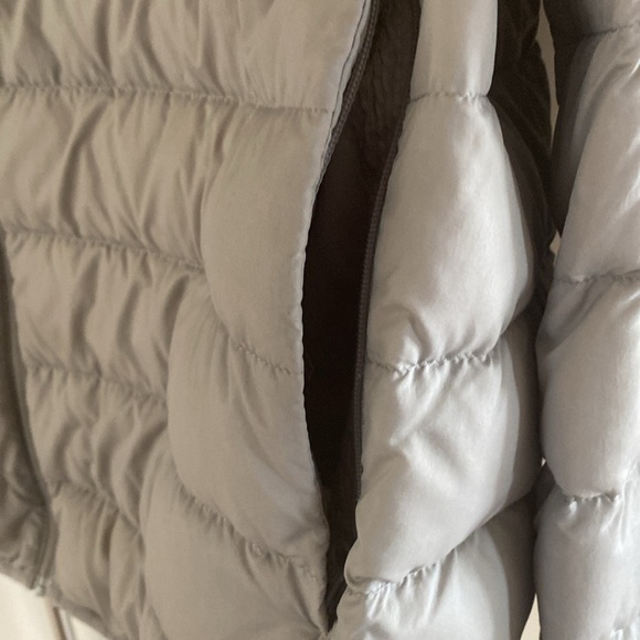 Uniqlo Down Puffer Jacket - Picture 5 of 10